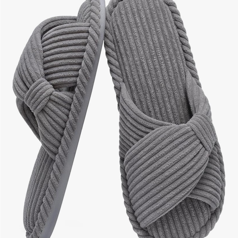 Stylish Gray Ribbed Slippers